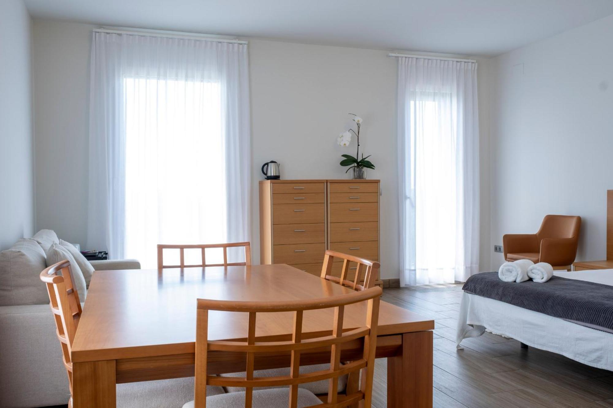 Hotel Campusphi Acebo Bagian luar foto